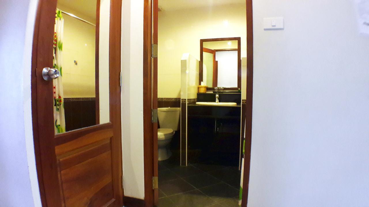 Khum Nakhon Hotel Nakhon Si Thammarat Eksteriør billede