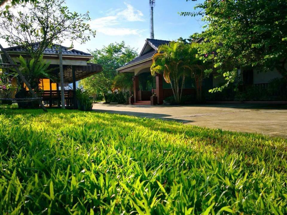 Khum Nakhon Hotel Nakhon Si Thammarat Eksteriør billede